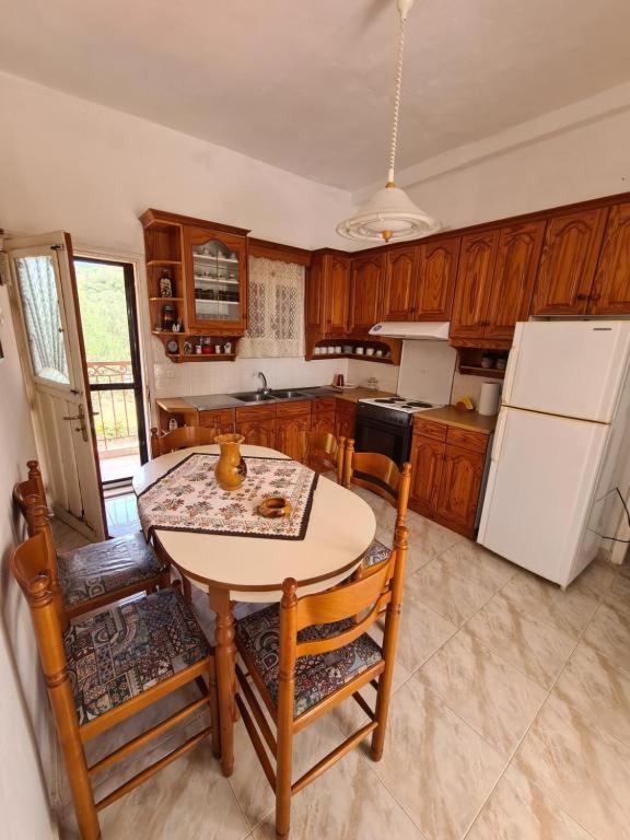 Maison d'hôtes Το Κτήμα Της Ελιάς Του Τάκη à Paralia Demonias Extérieur photo
