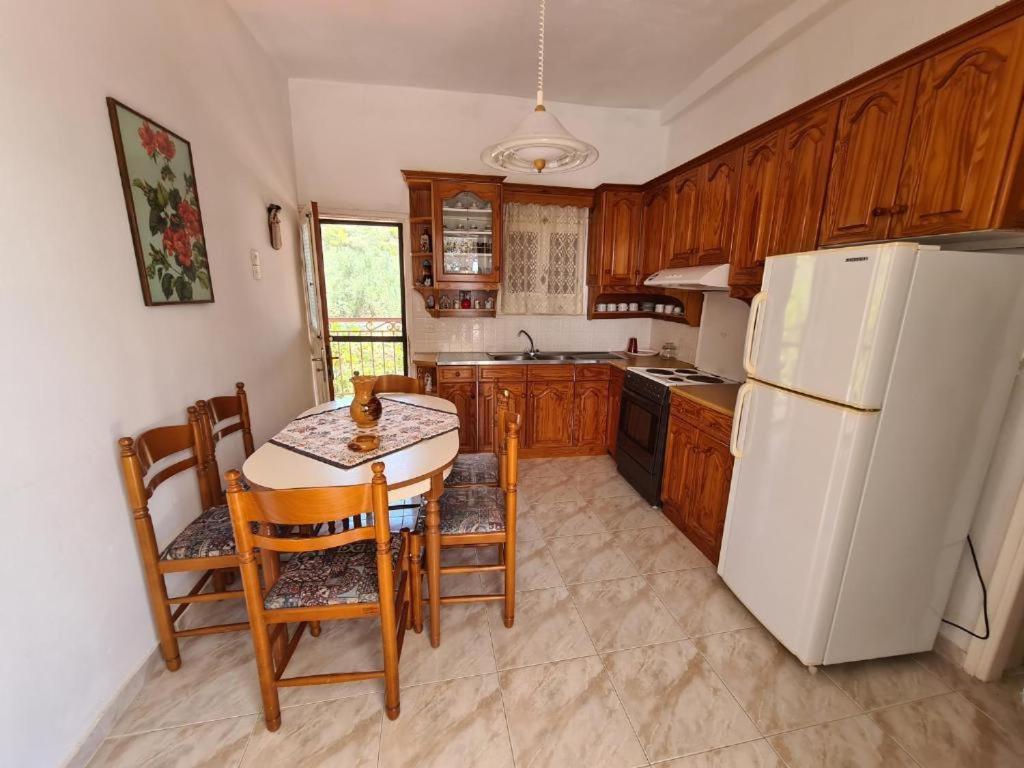 Maison d'hôtes Το Κτήμα Της Ελιάς Του Τάκη à Paralia Demonias Extérieur photo